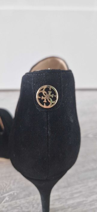 Buty  zamszowe Guess