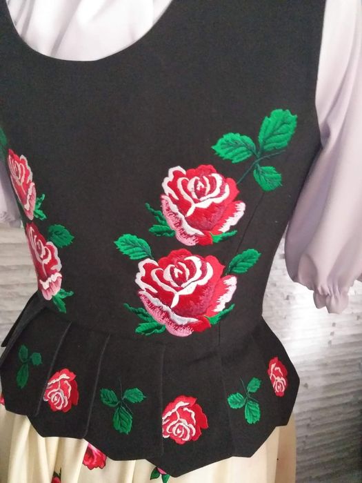 Gorset góralski haftowany