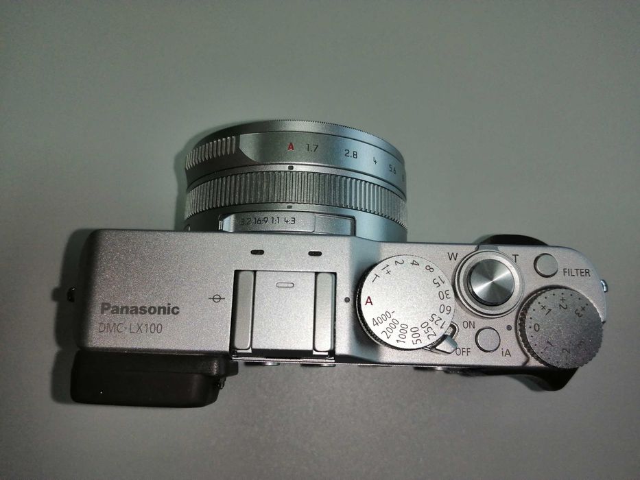 Máquina Fotográfica Panasonic LUMIX DMC-LX100
