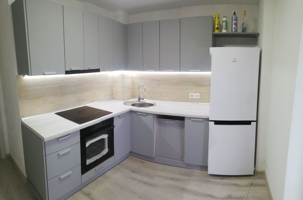 Продам кухни модные. Помогу сделать.