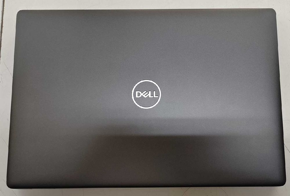 Dell Latitude 5400 i7-8665U 4.8 GHz 16Gb 256 SSD