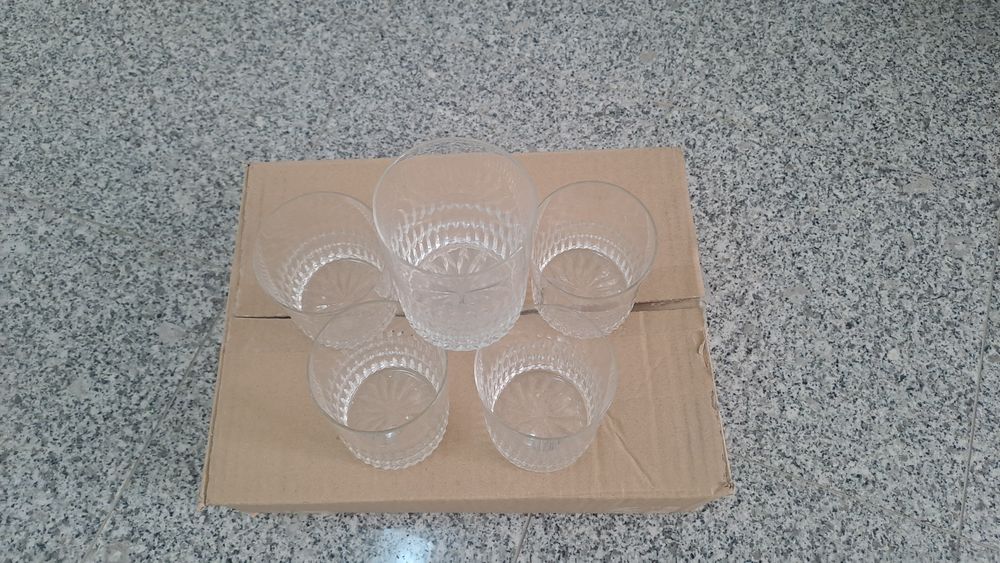 6 copos de whisky