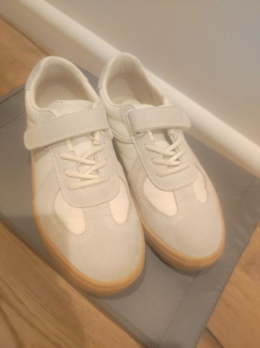 Buty chłopięce Reserved 32