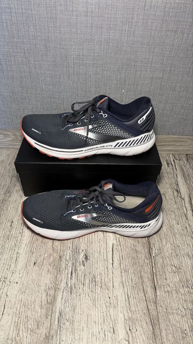 кросівки Brooks Adrenaline GTS 22