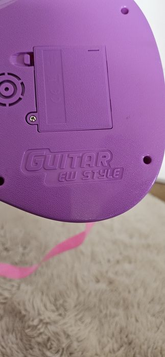 Gitara elektryczna gra swieci muzyka