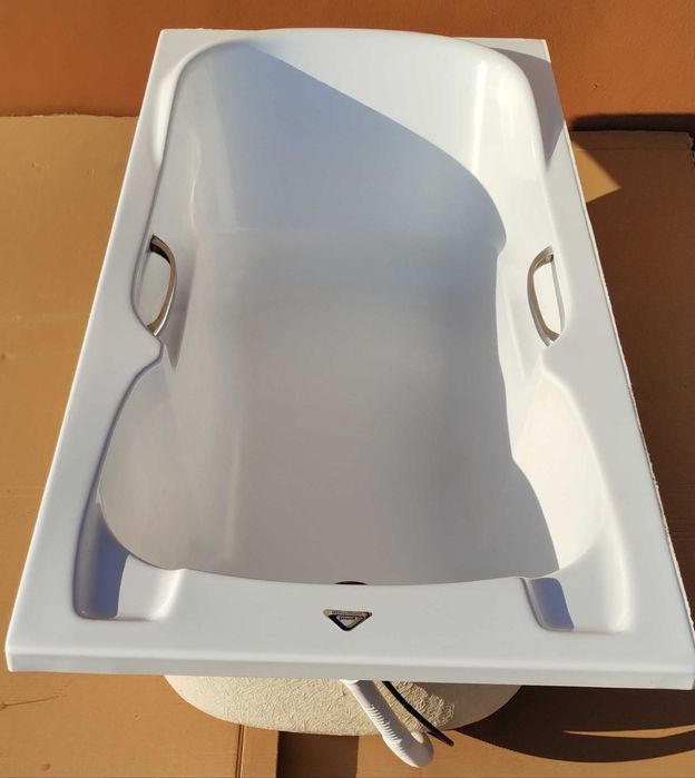 Wanna kąpielowa biała