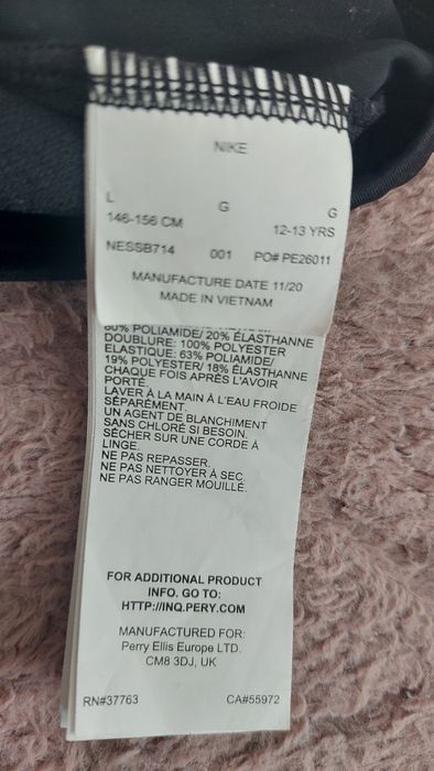 Kostium nike w kolorze czarnym