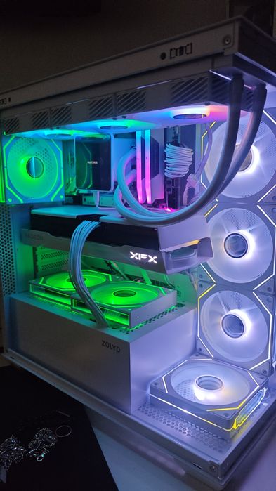 PC Gaming Topo de Gama Ryzen 9700X + XFX RX9070XT + Corsair 32GB DDR5