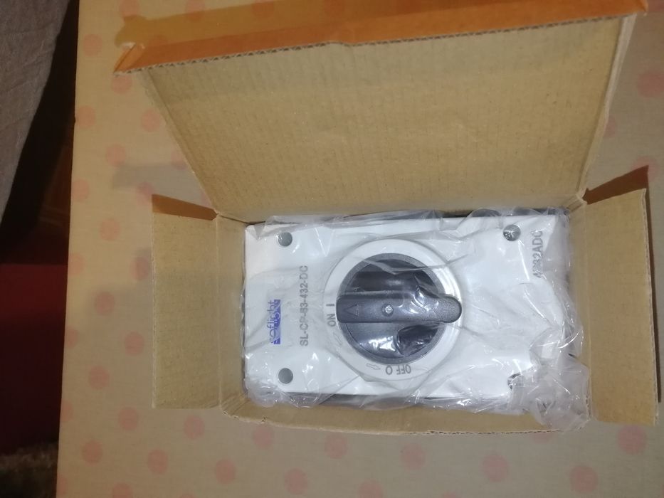 Interruptor secionador fotovoltaico 4P 1000V DC 32A