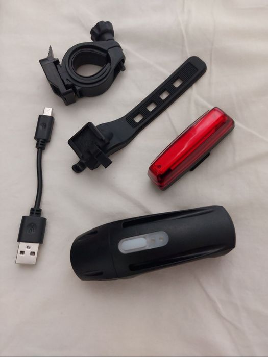 Zestaw lampek rowerowych 300 lumenów przednia tylna LED ładowanie USB