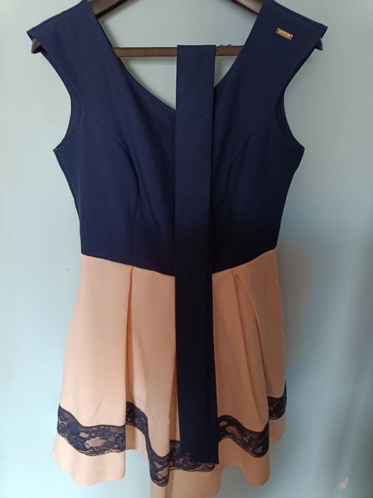 Sprzedam sukienki i buty garnitur