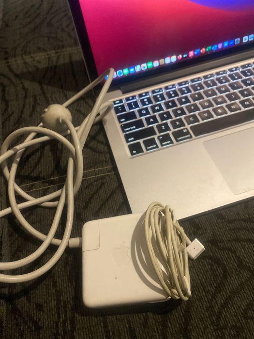 Mac book pro 13 em boas condições.