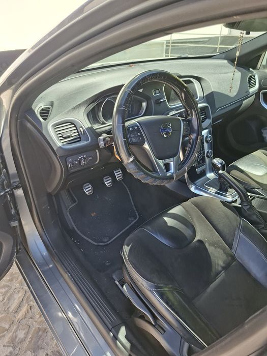 Volvo V40 R Design 2.0 D 120 cv 2015  Full Extras
