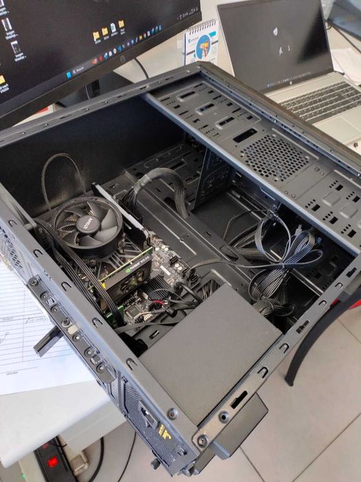 240GB SSD Computer – AMD Ryzen 3 – 16GB Memory64729676354049123