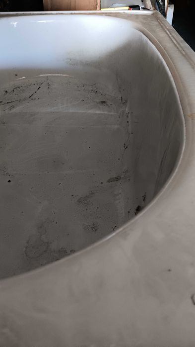 Banheira esmaltada com acento com pouco uso como nova