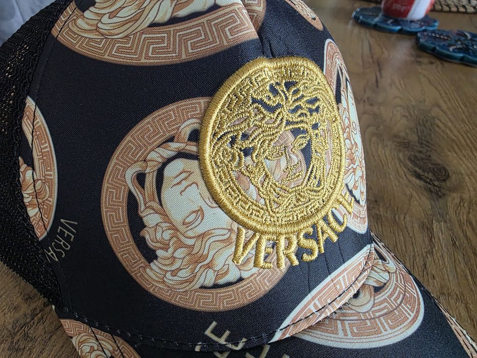 Czapka bajsbolówka versace