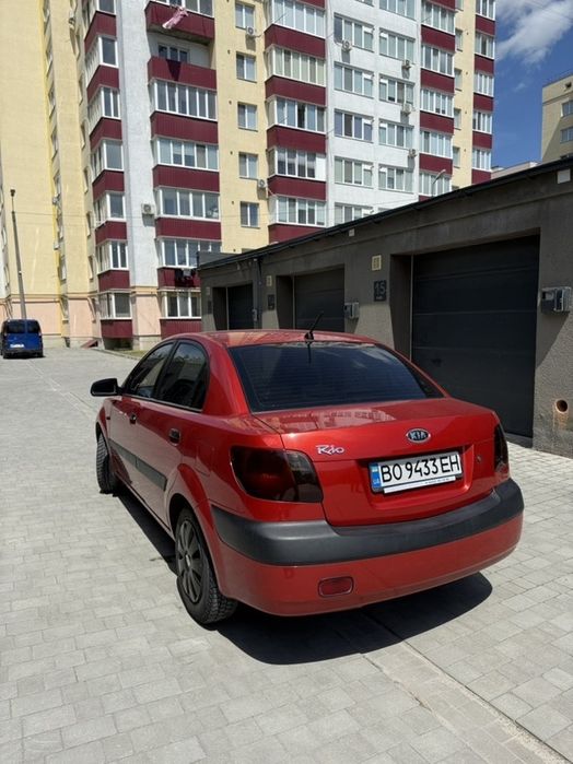 Продам kia rio.