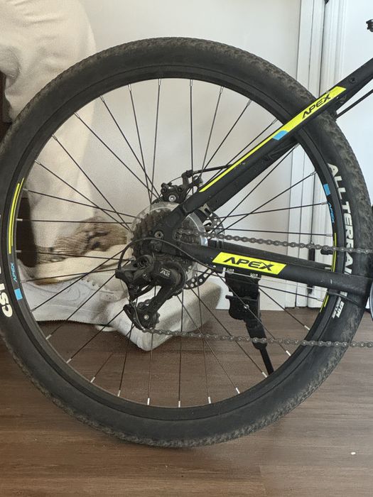 Bicicleta acompanhada com um cadeado seguro!