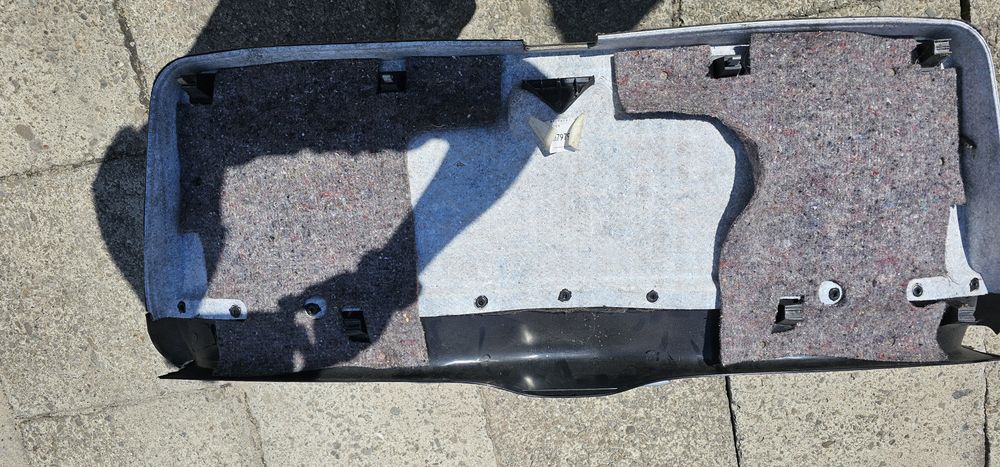 Oslona klapy bagażnika audi a4 b5 kombi