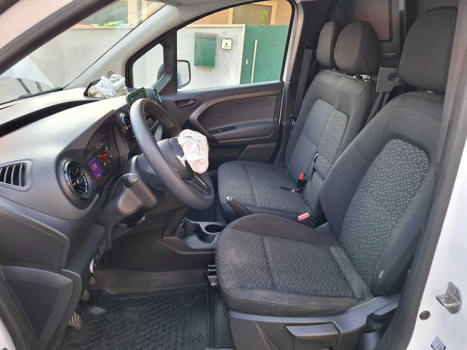 Mercedes-Benz Citan 110 CDi/27 3 LUGARES APENAS 40 MIL KMS NACIONAL DE 2023/12 ( COM IVA DEDUTIVEL INCLUIDO)