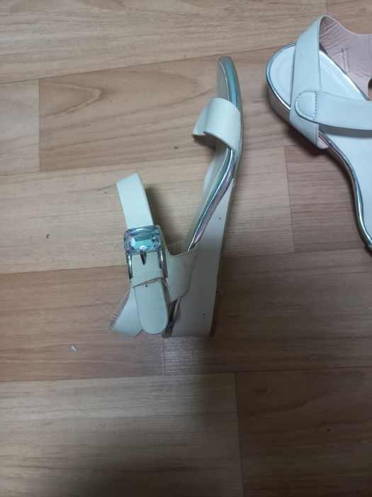 Босоніжкі жіночі