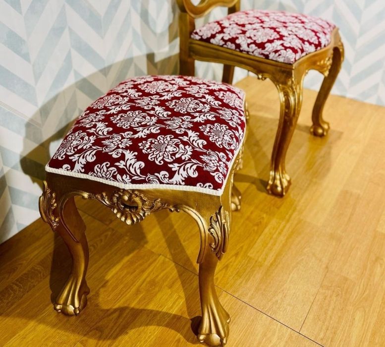 cadeira e banqueta estilo D. João V