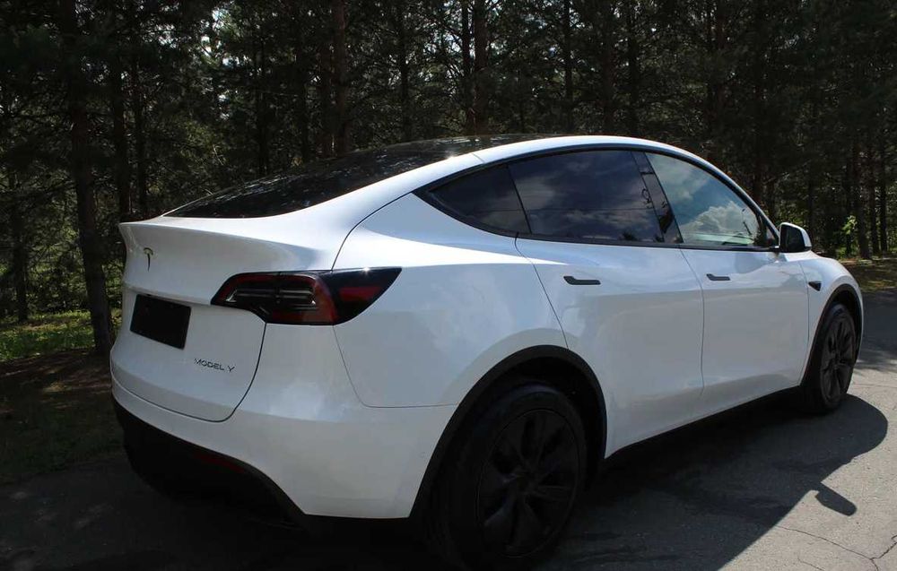 Tesla Model Y Long Range 2023