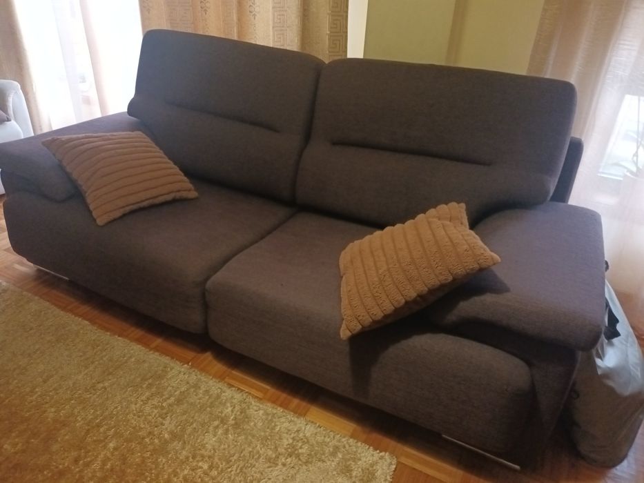 Sofá cama de três lugares