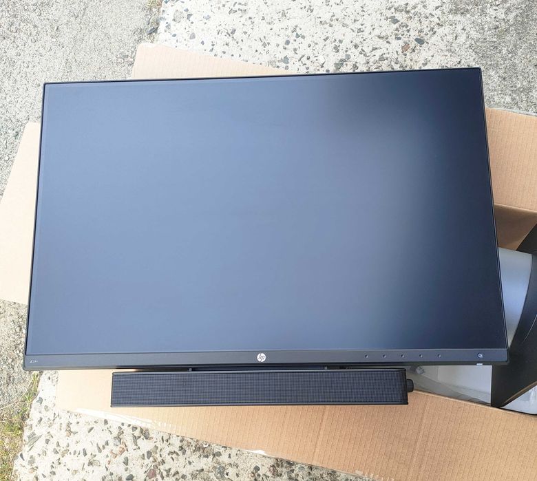 Монітор комп'ютерний у стані нового