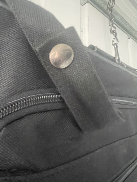 Porta fatos em perfeitas condições