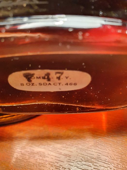 Продам туалетную воду "Черная магия" MAGIE NOIRE BOMBI , емкость 200мл