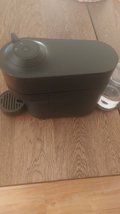Máquina de Café DELONGHI Nespresso Vertuo Pop ENV90.B Preto