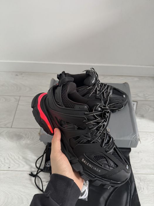 кроссовки Balenciaga Track 1 Black led sneakers vetements rick owens 42 44