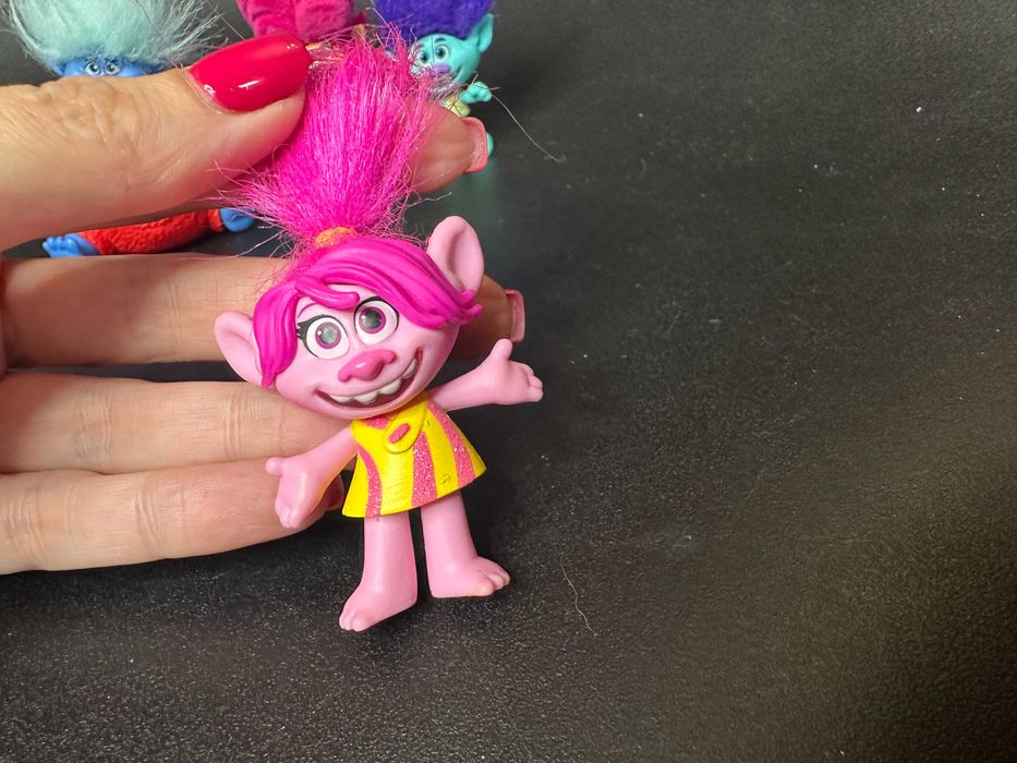 Ігрові фігурки з мультфільму Тролі лот