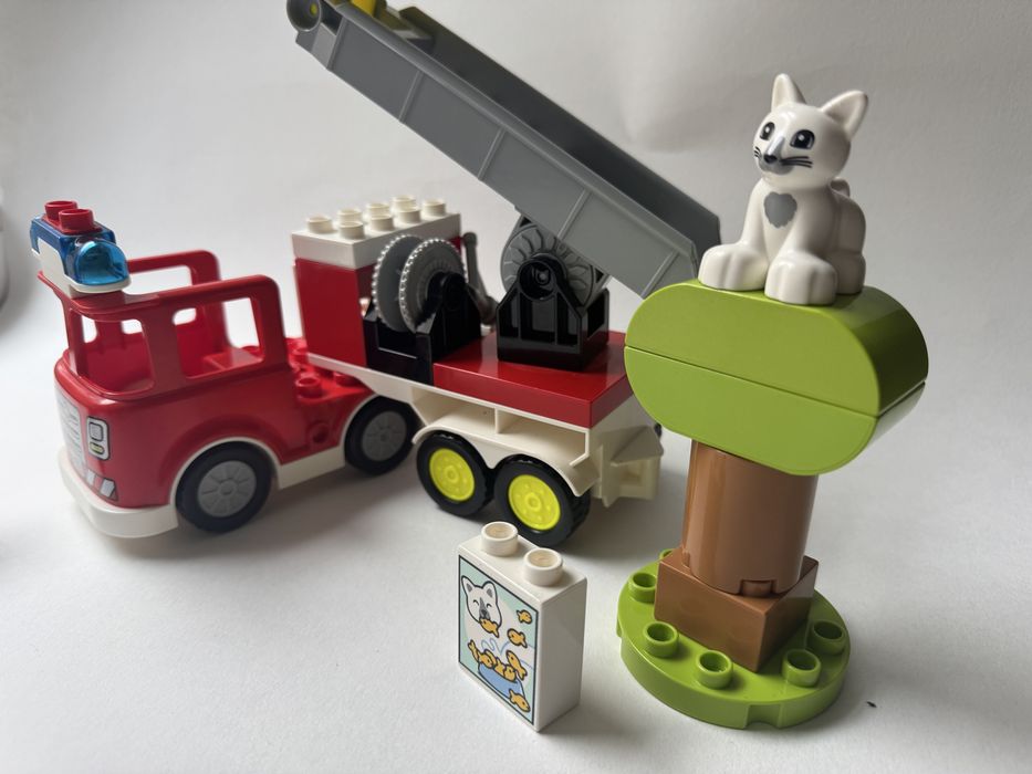 Конструктор LEGO DUPLO Пожежна машина (10969)