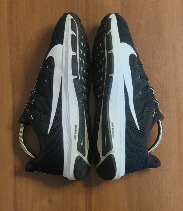 Кросівки спортивні бігові Nike Air Zoom Quest 2 41 розмір