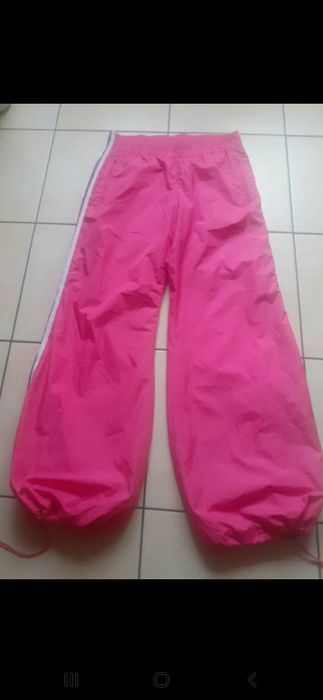 Spodnie dresowe dzwony roz.M Reporter