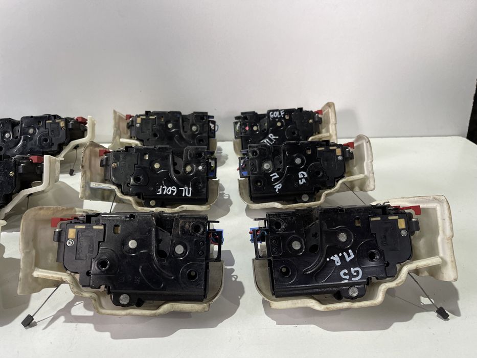 Замок двері Гольф 5 замок двери Golf 5 замки Golf 5 touran тоуран