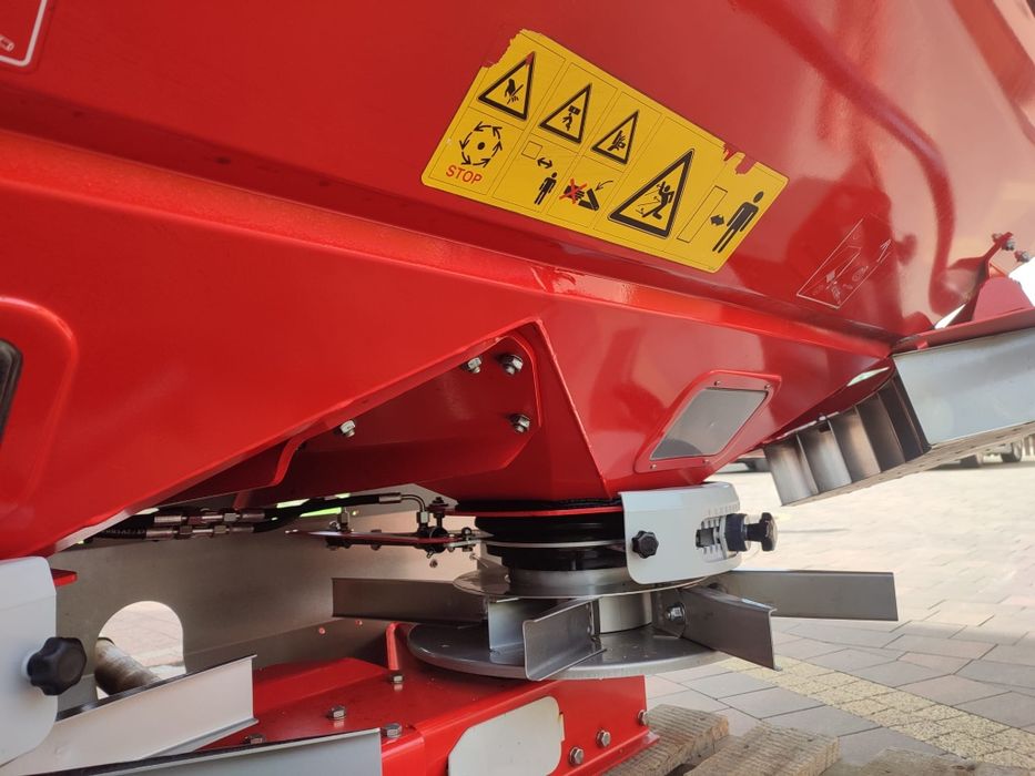 Rozsiewacz Kverneland CL