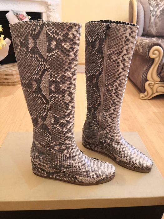 Распродажа - 78%. Последние 2 пары. Крутые сапоги из кожи питона. Итал