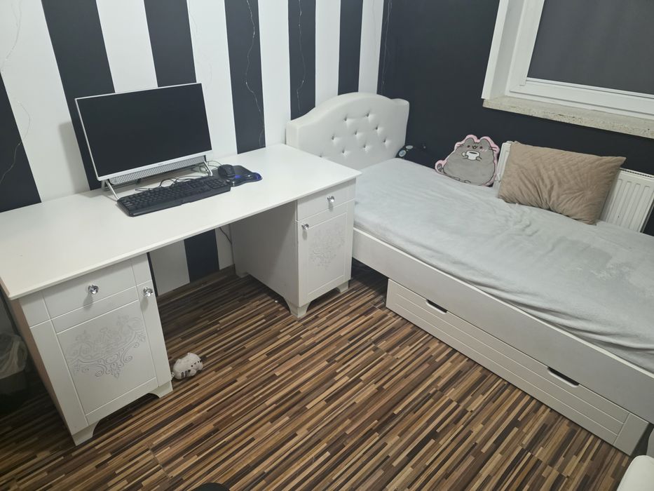Biurko + Łóżko firmy  meblik Bianco Fiori