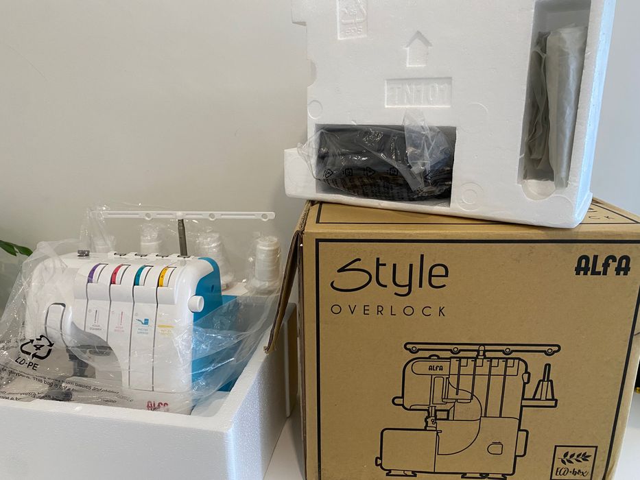 Máquina de costura Overlock