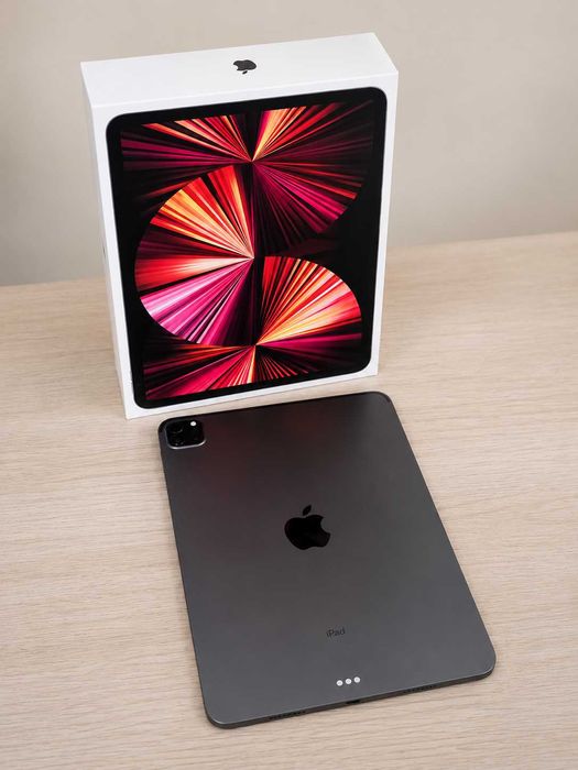 iPad Pro 11” M1 128GB + Magic Keyboard + Apple Pencil — com caixas