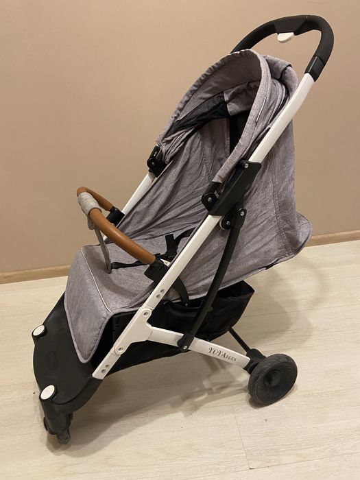 Коляска прогулочная