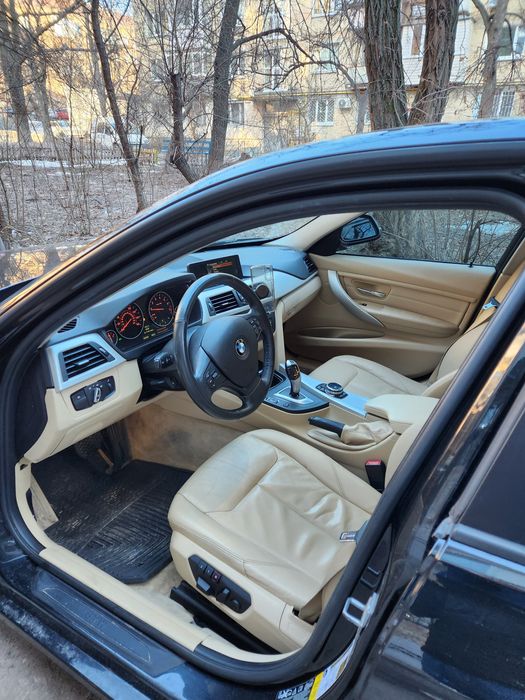 BMW 320i Xdrive 2014 рік