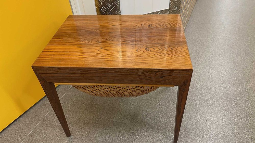 Mesa costureira / apoio Severin Hansen para Haslev Pau Santo