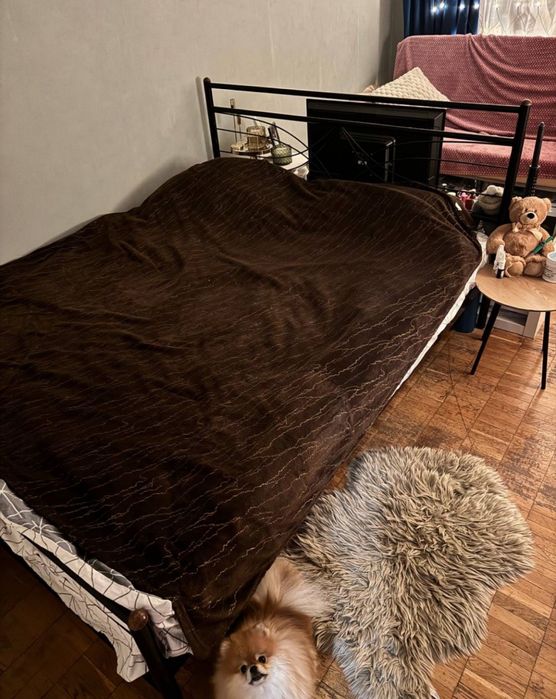 Кровать двуспальная