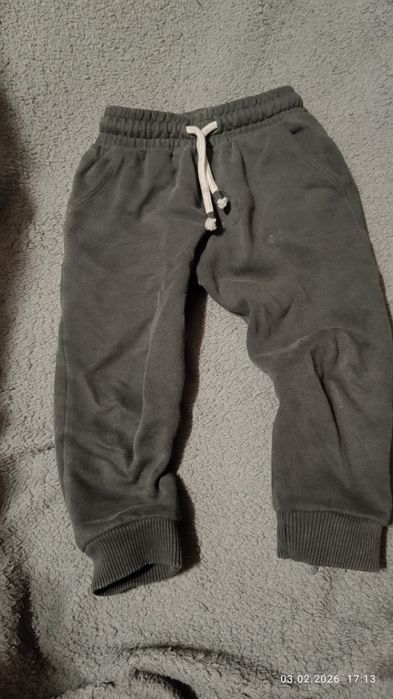 Спортивні штани та світшот