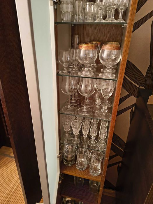 Witryna słupek przeszklona