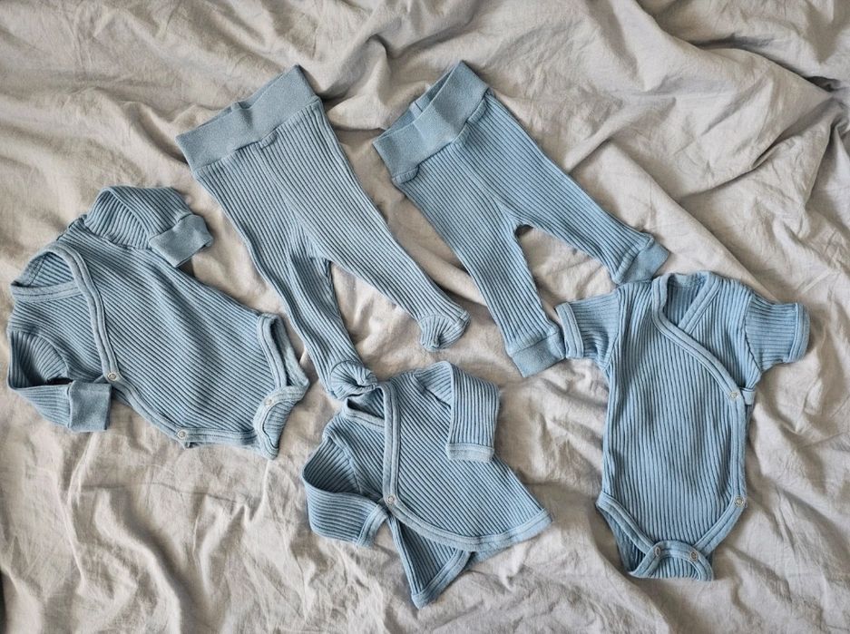 Zestaw ubranek niemowlęcych z bawełny prążkowanej rozm. 56